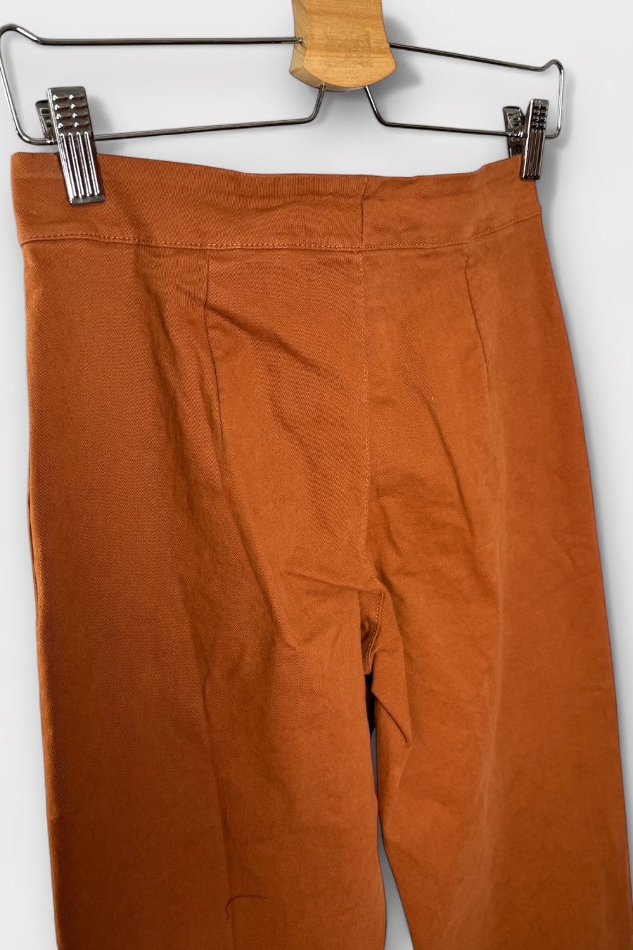 Pantalón Tachuelas