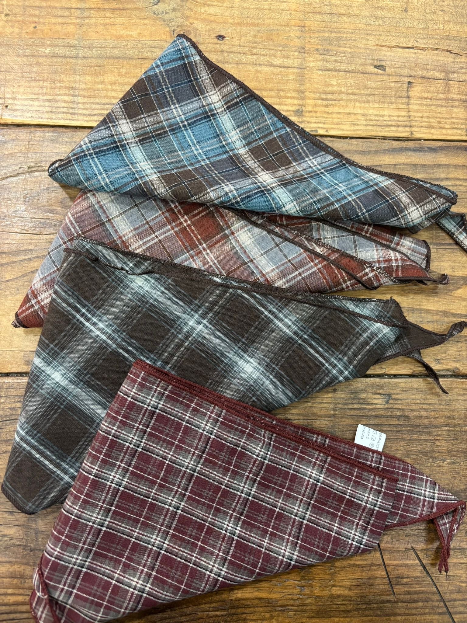 Pañuelo pico escocés