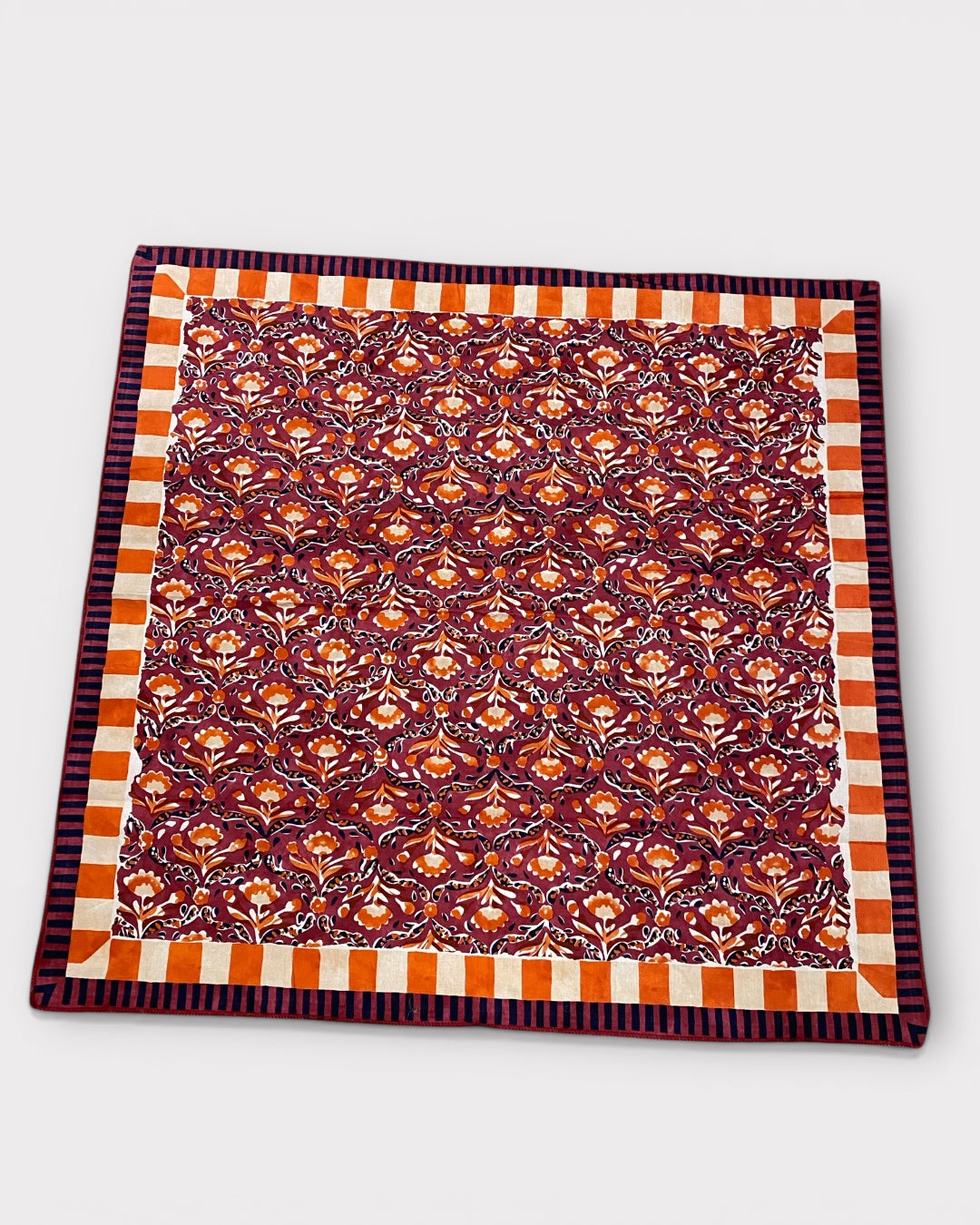 Pañuelo pico estampado