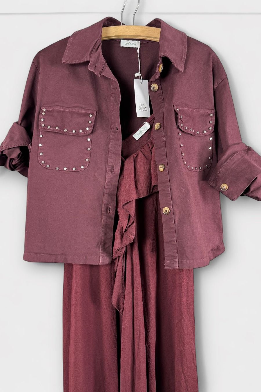Sobrecamisa tachuelas